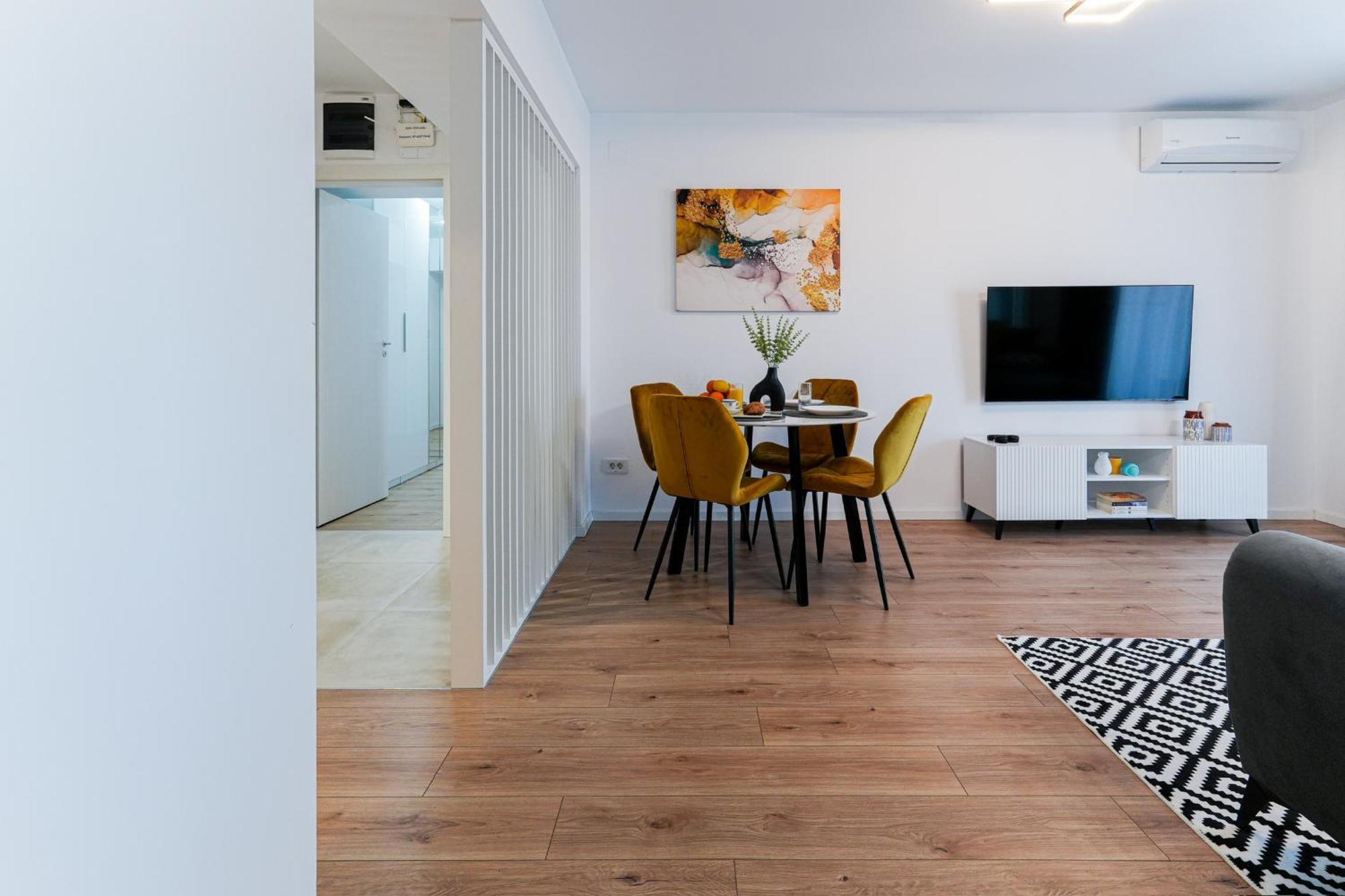 Sandra - Park-View Apt With Balcony & Parking Bükreş Dış mekan fotoğraf