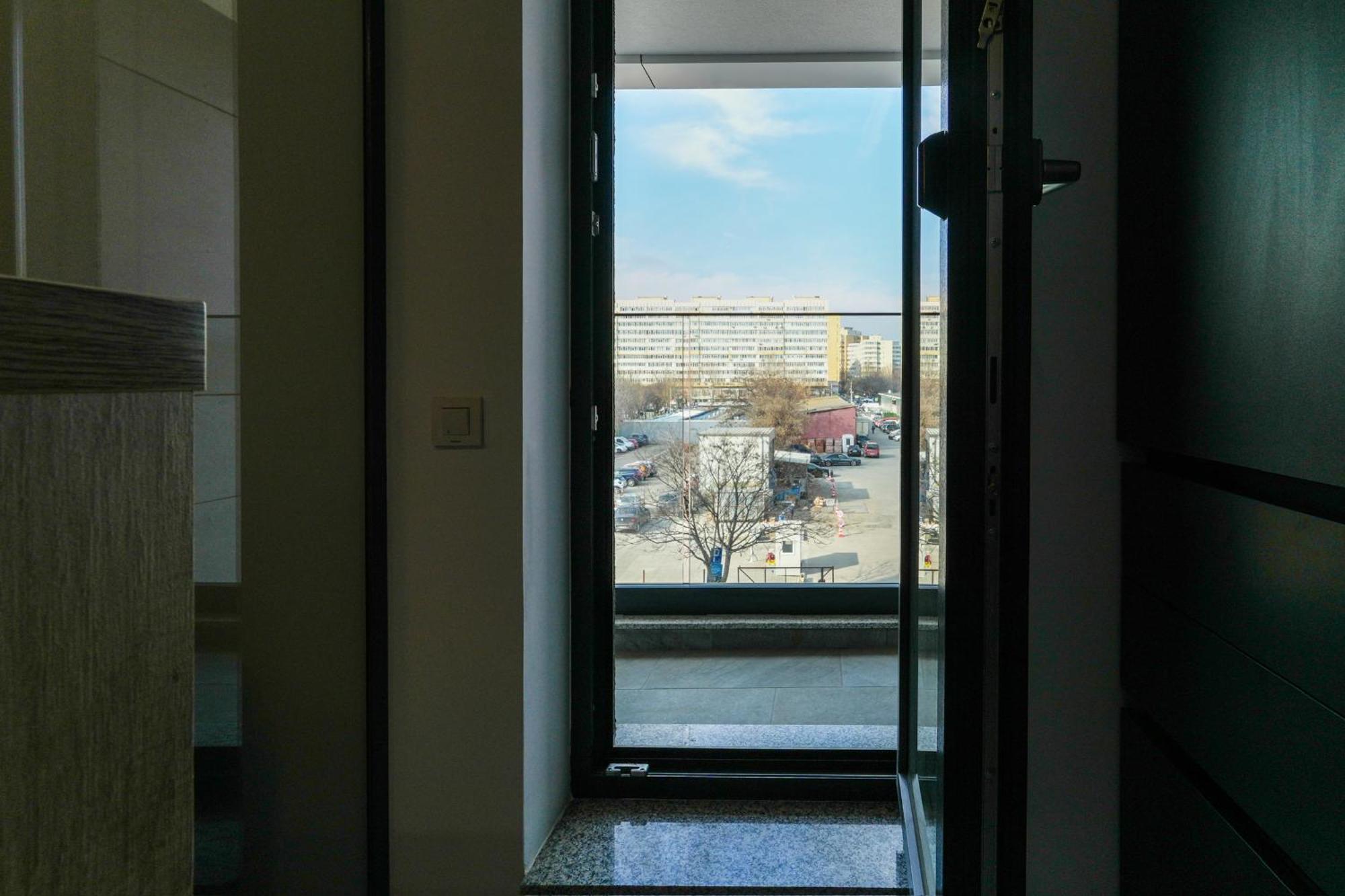 Sandra - Park-View Apt With Balcony & Parking Bükreş Dış mekan fotoğraf